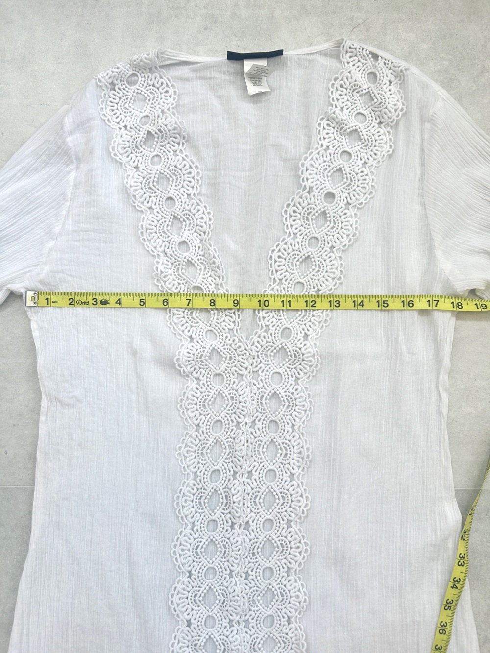 La Blanca White Crochet-Trim Cotton V-Neck Swim Coverup, Size M - Picture 11 of 12